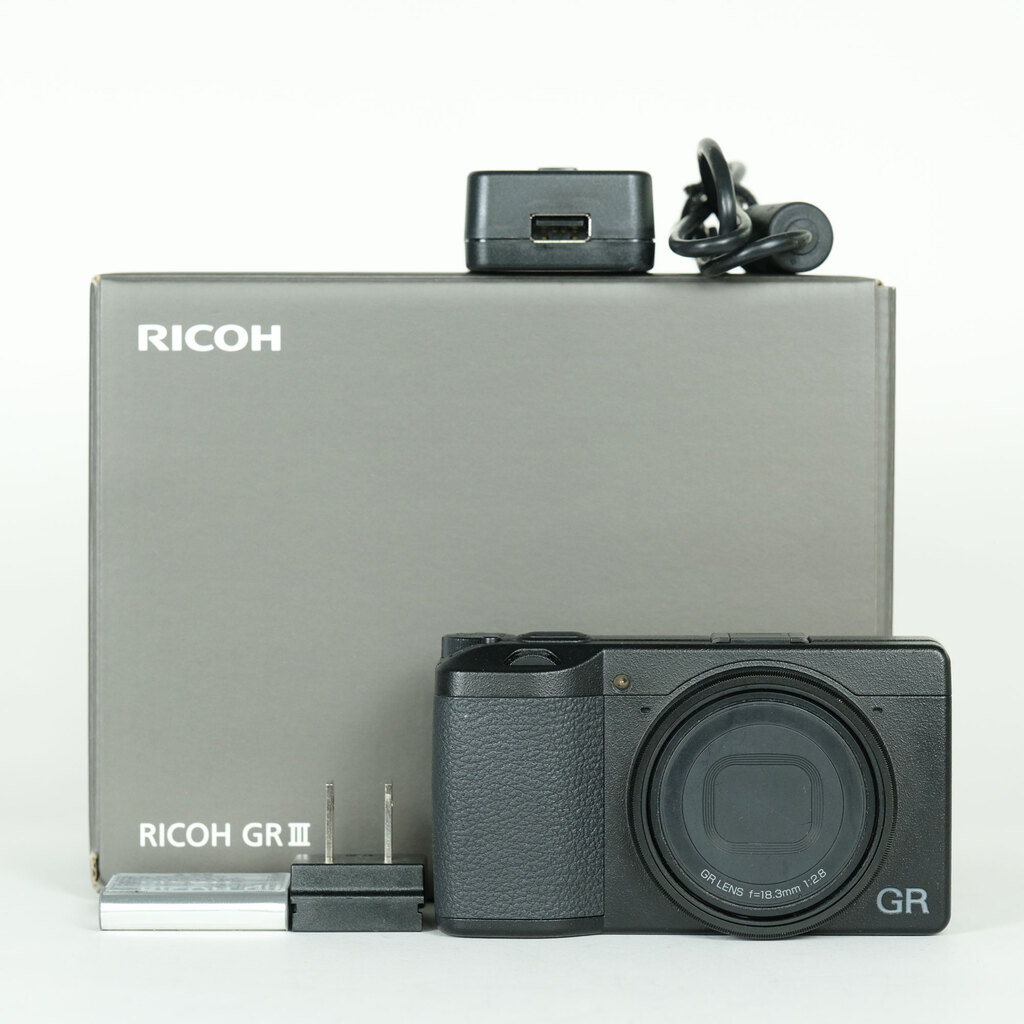 RICOH GR III