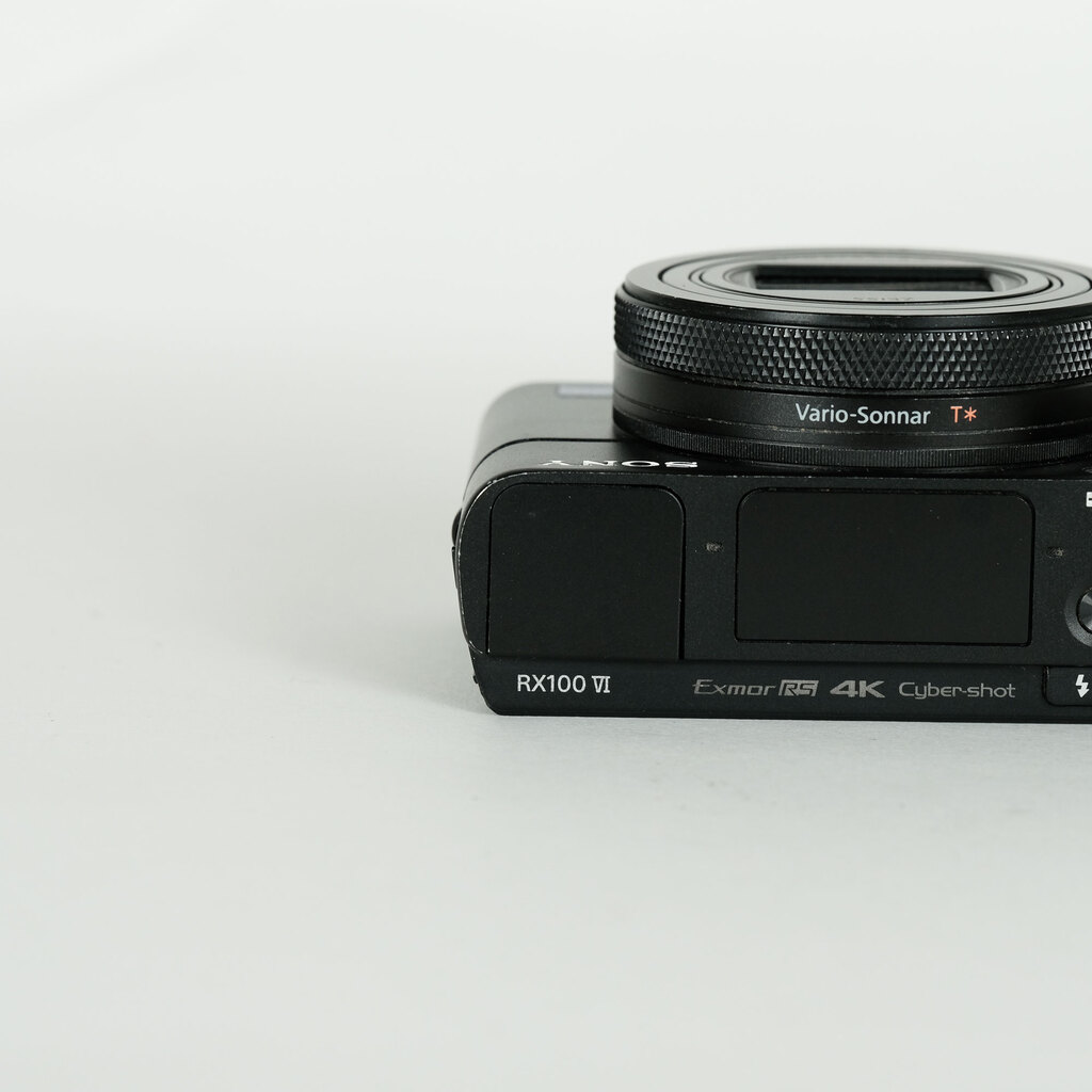 SONY Cyber-shot DSC-RX100M6