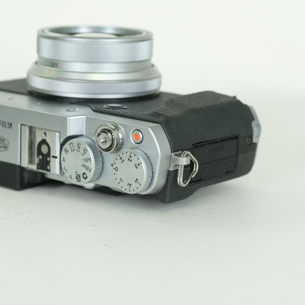 FUJIFILM X30 シルバー