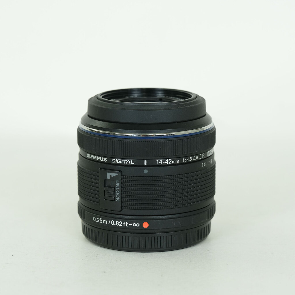 OLYMPUS M.ZUIKO DIGITAL 14-42mm F3.5-5.6IIR ブラック