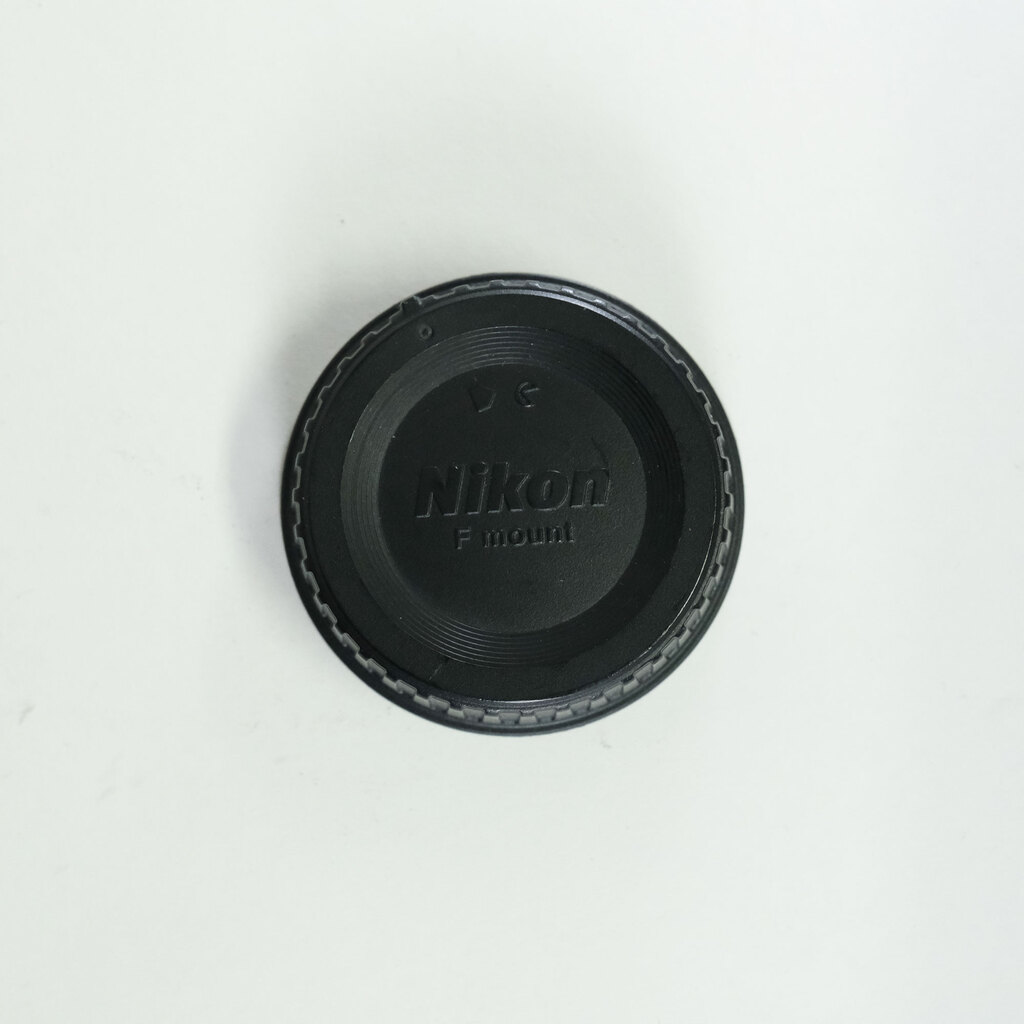 Nikon AF-S DX Micro NIKKOR 40mm f/2.8G Nikon AF-S DX Micro NIKKOR 40mm f/2.8G