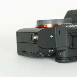 SONY α7 IV(ILCE-7M4) SONY α7 IV(ILCE-7M4)