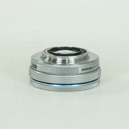 OLYMPUS M.ZUIKO DIGITAL ED 14-42mm F3.5-5.6 EZ シルバー OLYMPUS M.ZUIKO DIGITAL ED 14-42mm F3.5-5.6 EZ シルバー