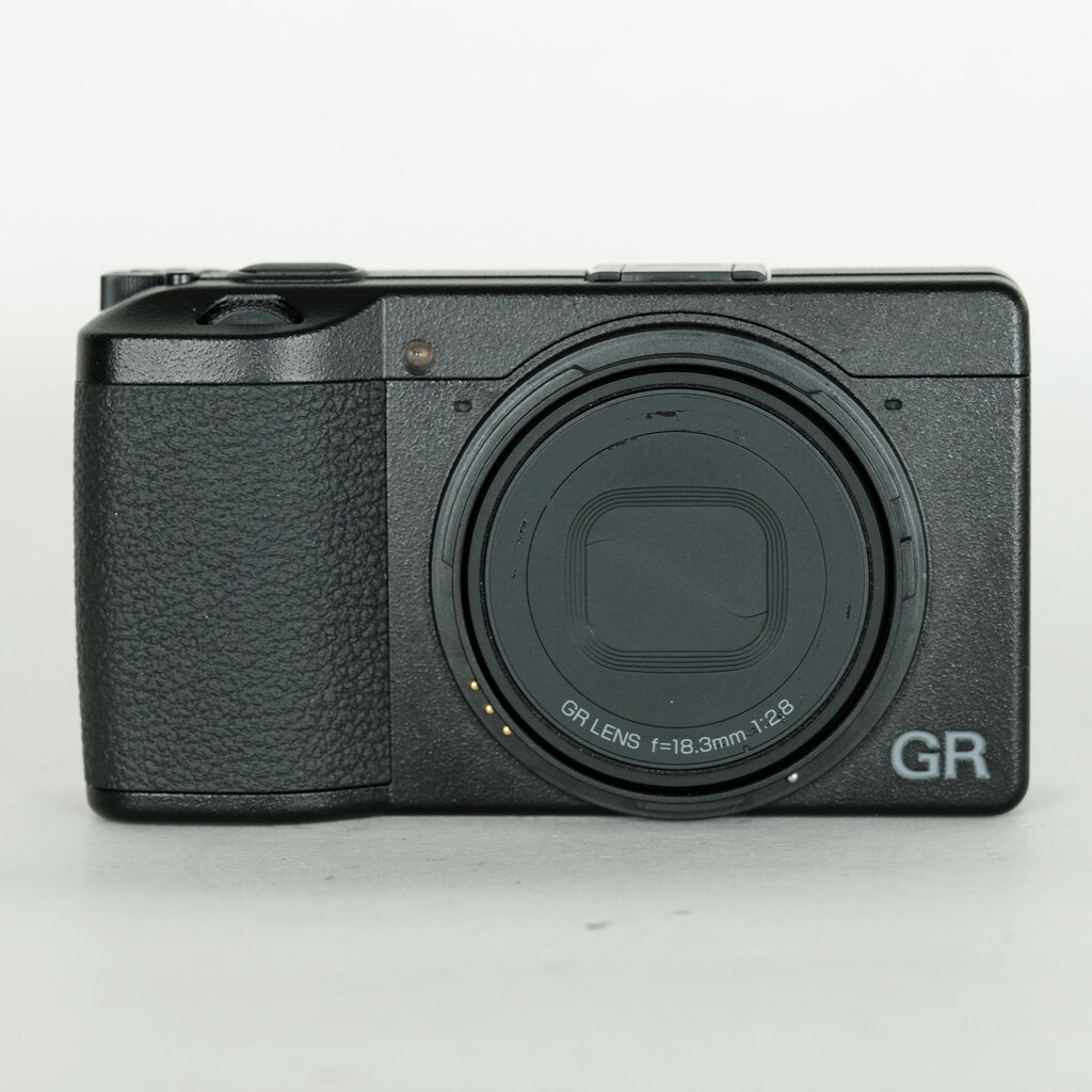 RICOH GR III