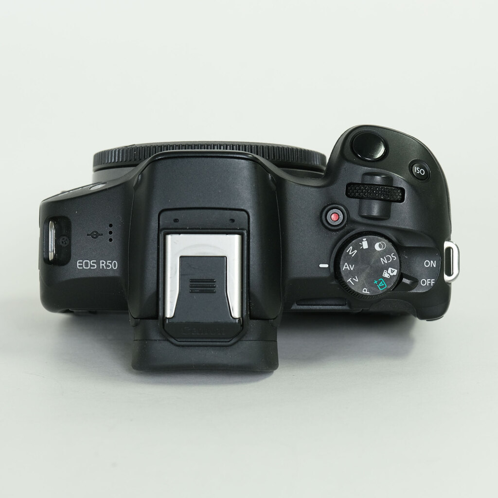 Canon EOS R50