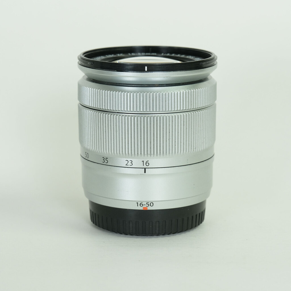 FUJIFILM フジノン XC16-50mm F3.5-5.6 OIS シルバー