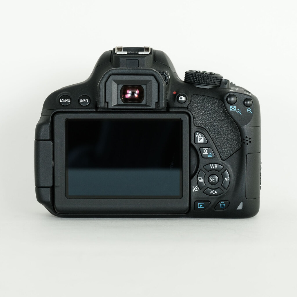 Canon EOS Kiss X7i