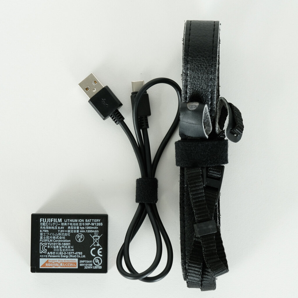 FUJIFILM X100V ブラック