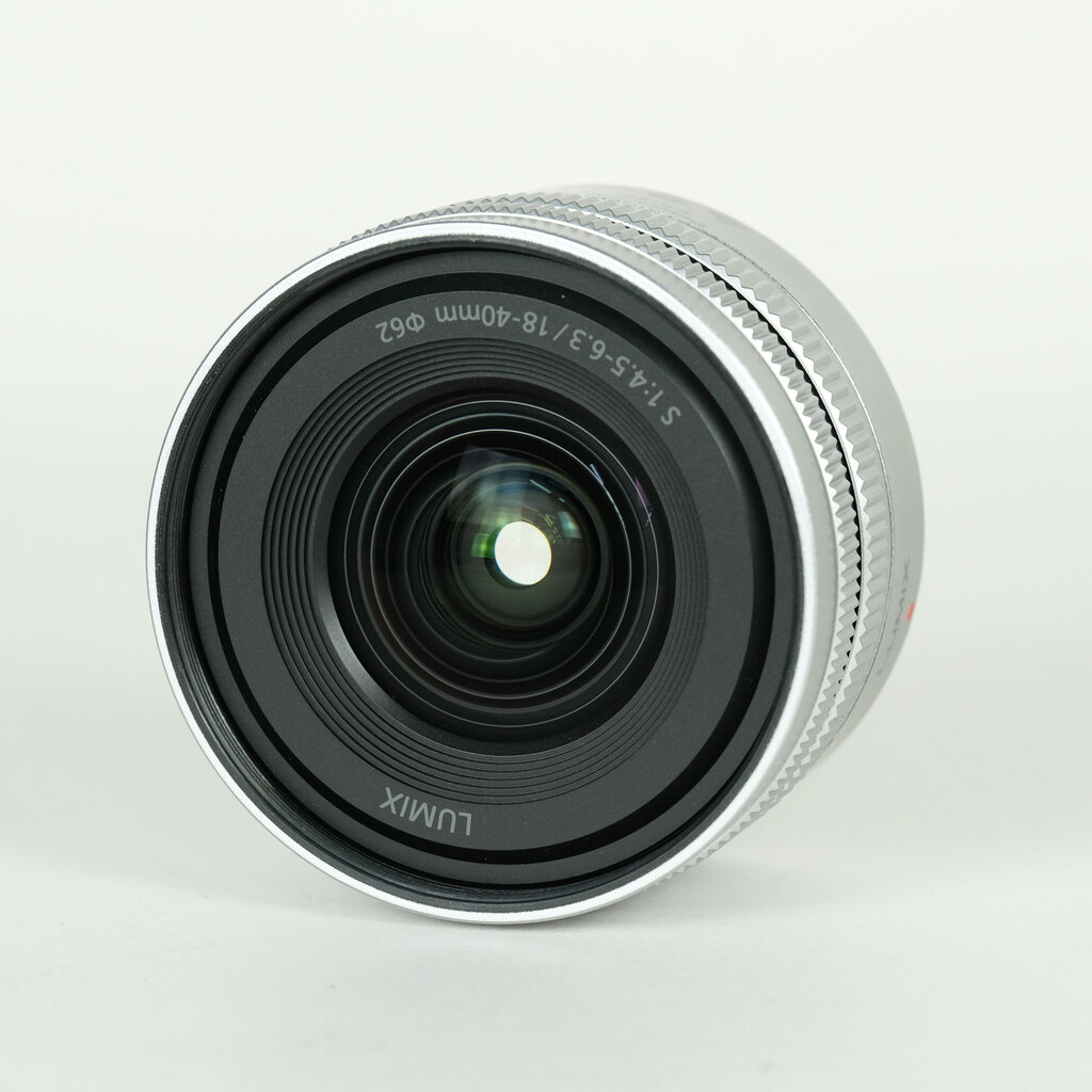 Panasonic LUMIX S 18-40mm F4.5-6.3
