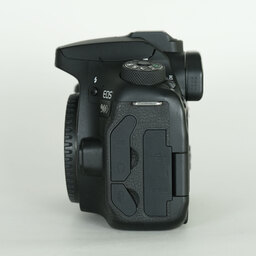 Canon EOS 90D