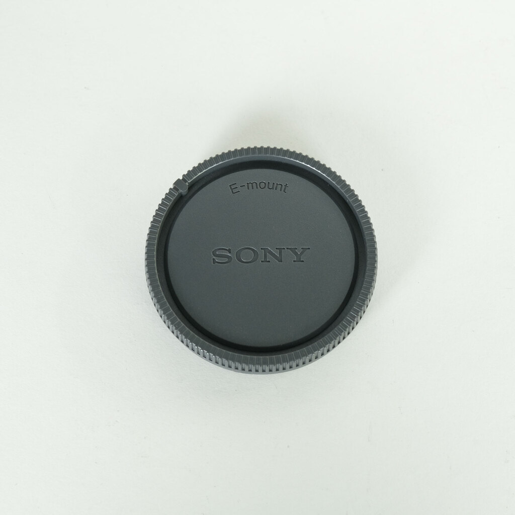 SONY E 18-135mm F3.5-5.6 OSS SEL18135