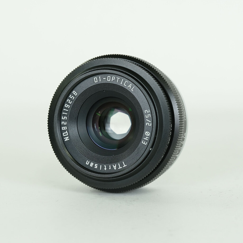 銘匠光学 TTArtisan 25mm F2 C (フジフイルムX用) ブラック 銘匠光学 TTArtisan 25mm F2 C (フジフイルムX用) ブラック