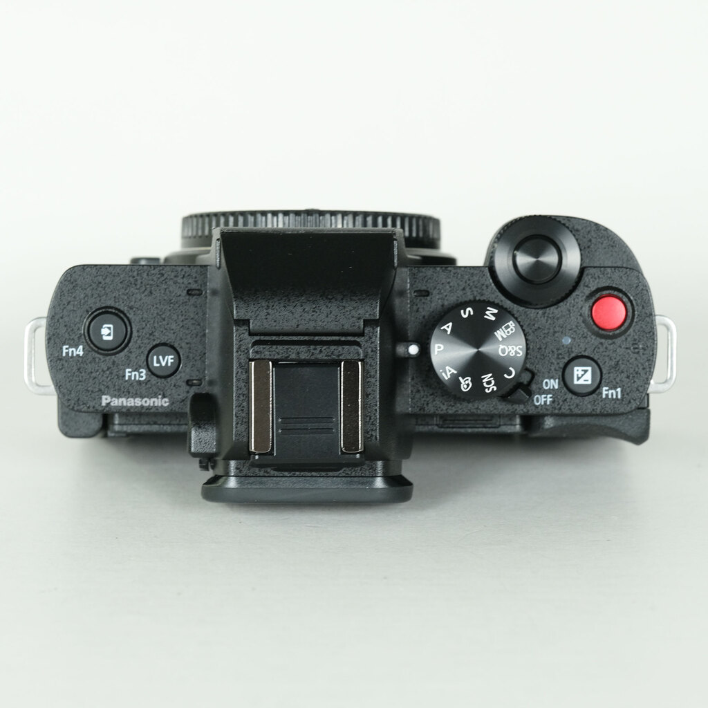 Panasonic LUMIX DC-G100D ボディの出品 | ONE SCENE（ワンシーン）
