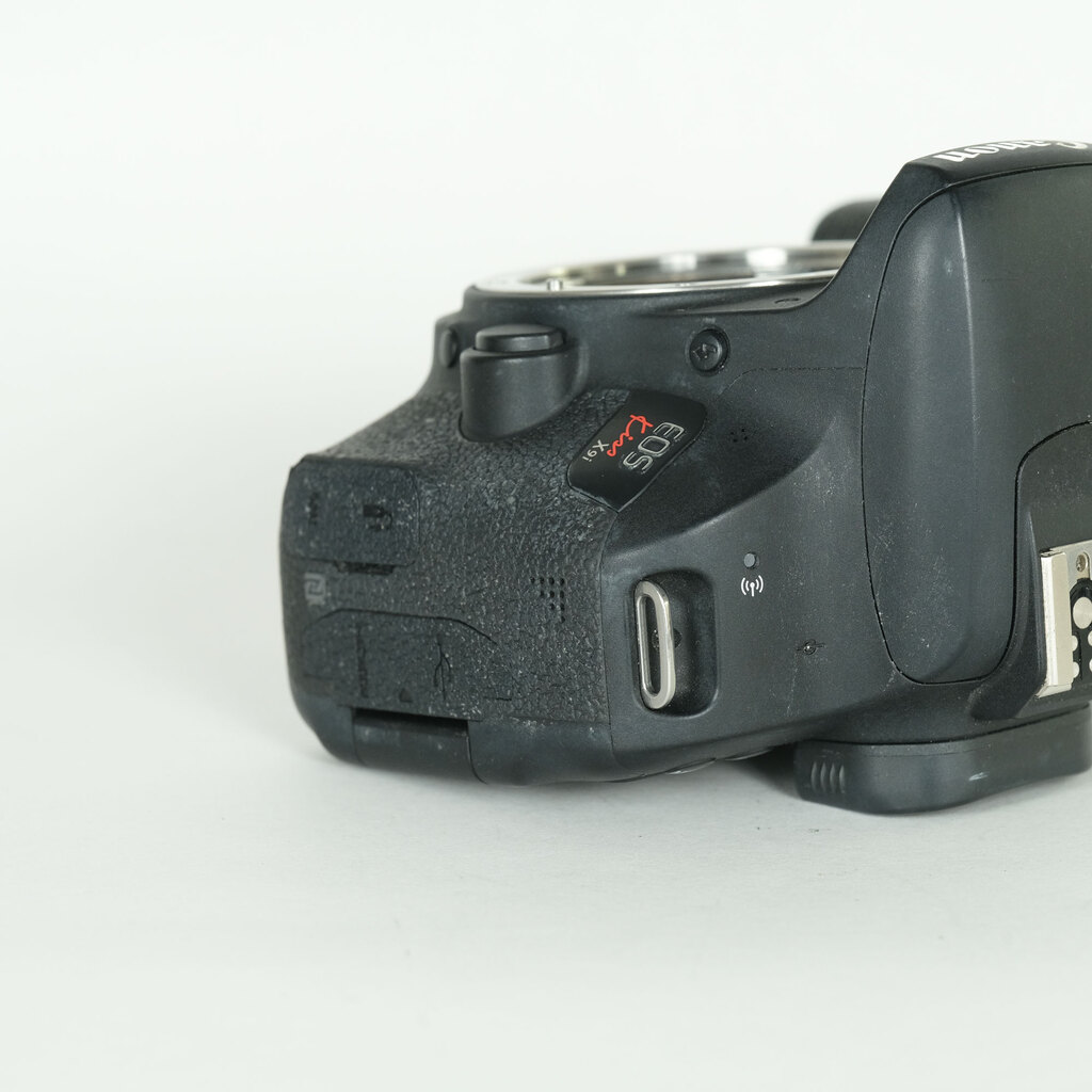 Canon EOS Kiss X9i Canon EOS Kiss X9i