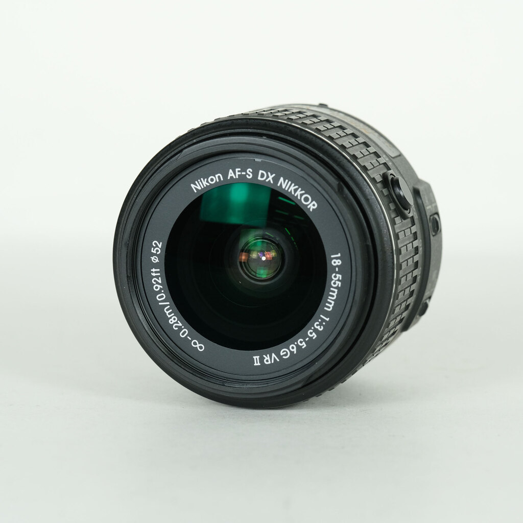 Nikon AF-S DX NIKKOR 18-55mm f3.5-5.6G VR IIの出品 | ONE SCENE