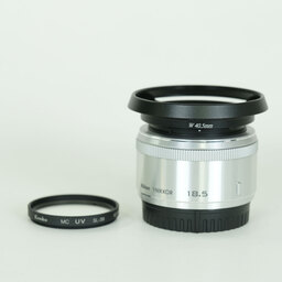 Nikon 1 NIKKOR 18.5/1.8 シルバー