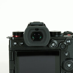 Panasonic LUMIX S5II DC-S5M2