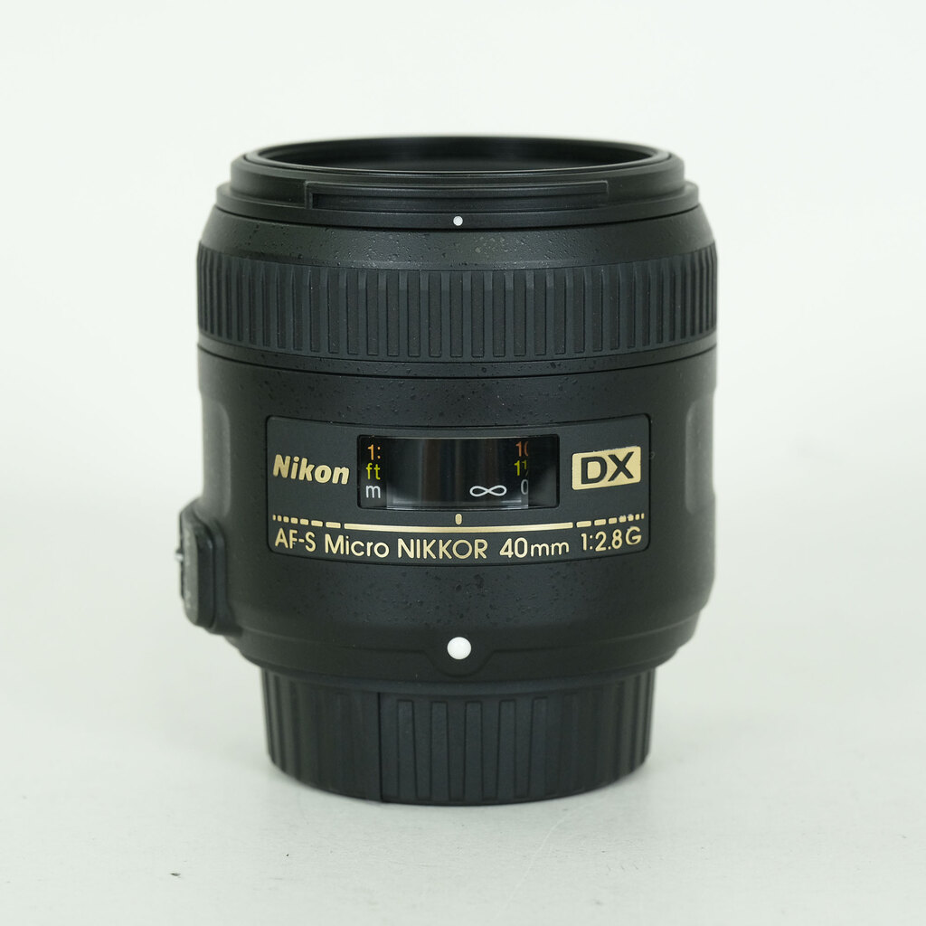 Nikon AF-S DX Micro NIKKOR 40mm f/2.8G