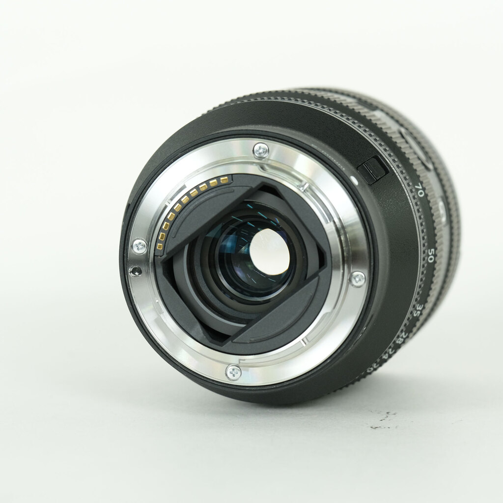 SONY FE 20-70mm F4 G SEL2070Gの出品 | ONE SCENE（ワンシーン）