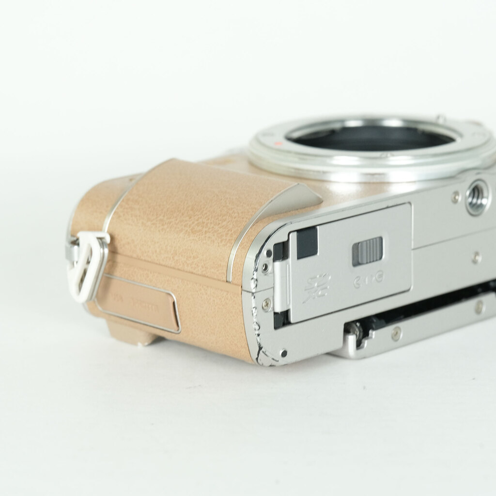 OLYMPUS PEN E-PL9
