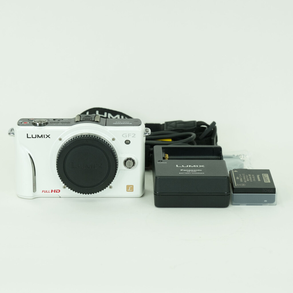 Panasonic LUMIX DMC-GF2-K ボディ ホワイト Panasonic LUMIX DMC-GF2-K ボディ ホワイト