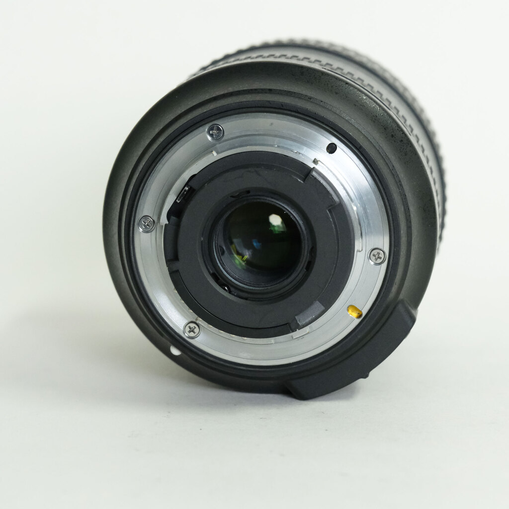 Nikon AF-S DX NIKKOR 18-300mm f/3.5-6.3G ED VR