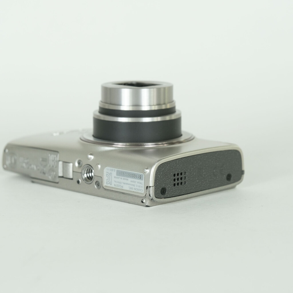 Canon IXY 650 シルバー