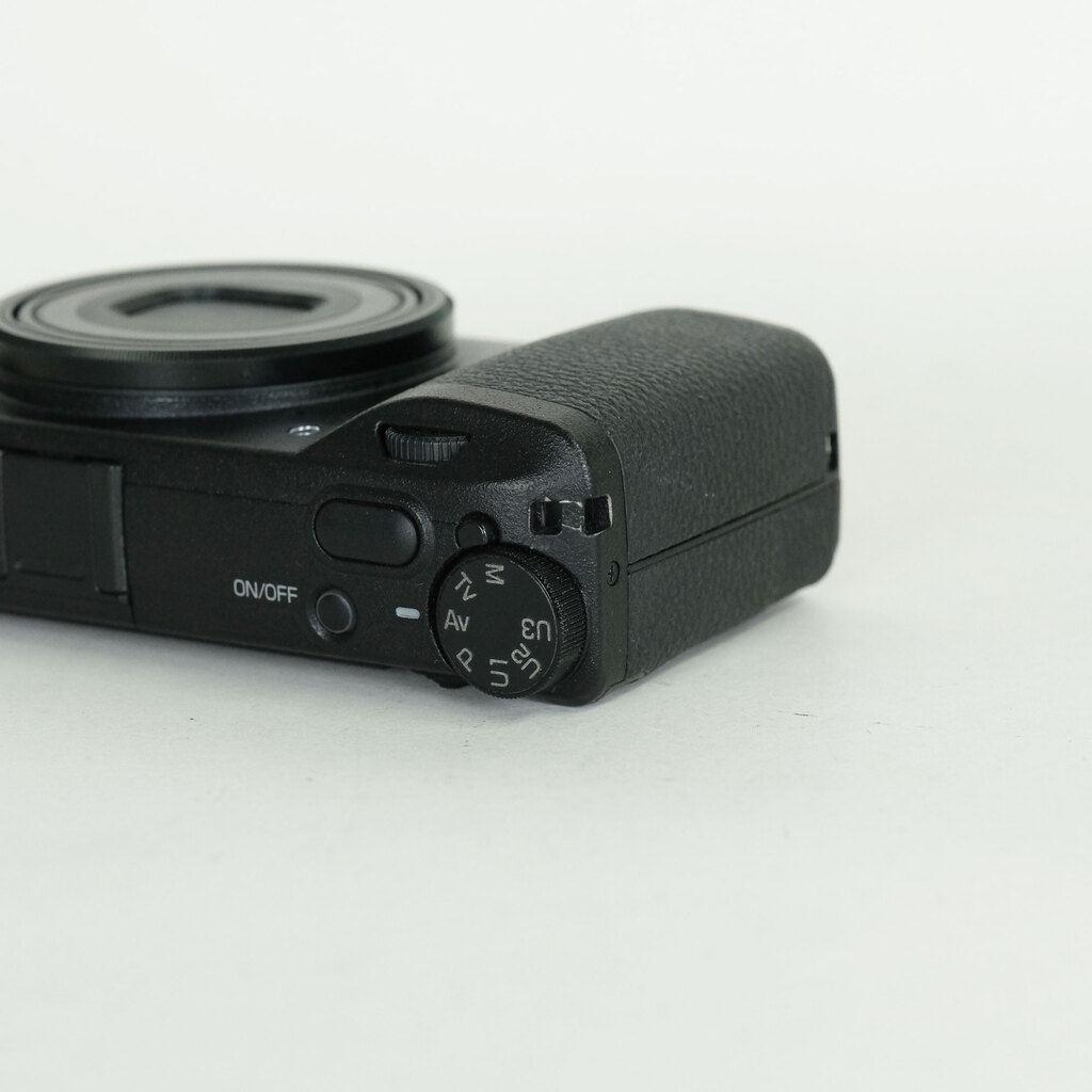 RICOH GR IIIの出品 | ONE SCENE（ワンシーン）