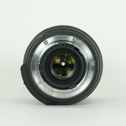 Nikon AF-S DX VR Zoom-Nikkor 18-200mm F3.5-5.6G IF-ED Nikon AF-S DX VR Zoom-Nikkor 18-200mm F3.5-5.6G IF-ED