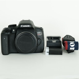 Canon EOS Kiss X8i