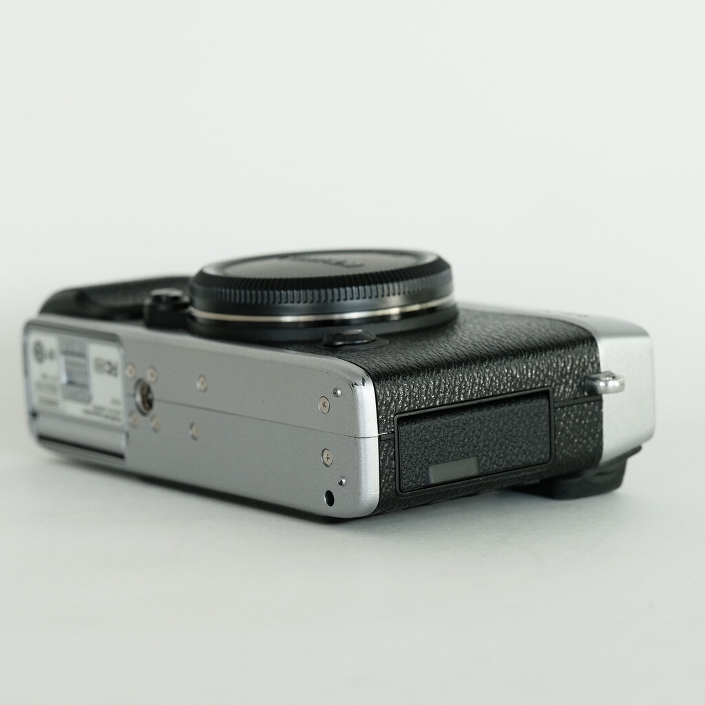 FUJIFILM X-E1 シルバー