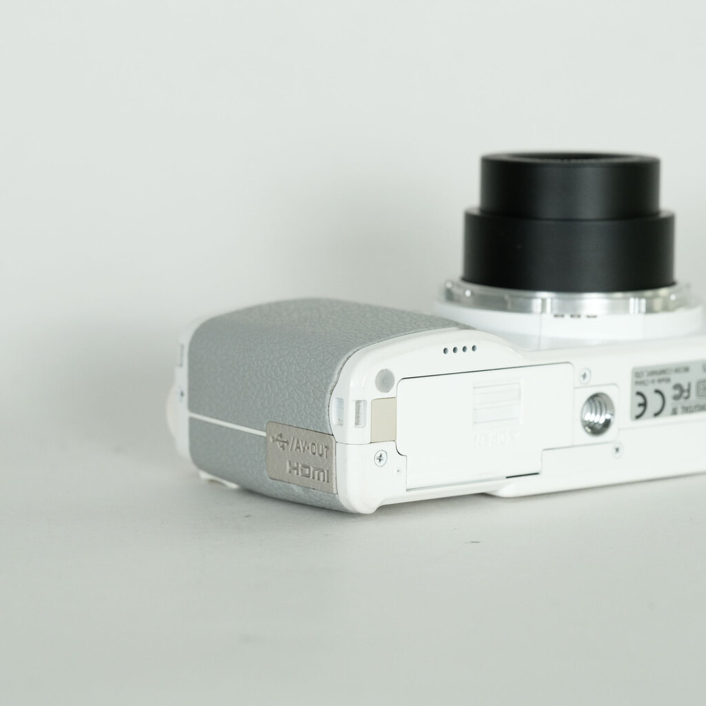 RICOH GR DIGITAL IV ホワイトエディション