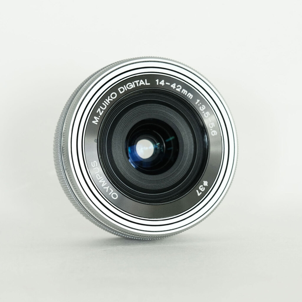 OLYMPUS M.ZUIKO DIGITAL ED 14-42mm F3.5-5.6 EZ シルバー