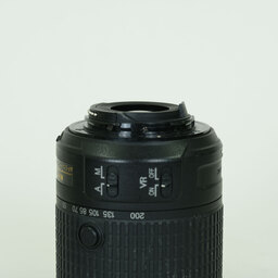 Nikon AF-S DX NIKKOR 55-200mm F4-5.6G ED VR II Nikon AF-S DX NIKKOR 55-200mm F4-5.6G ED VR II