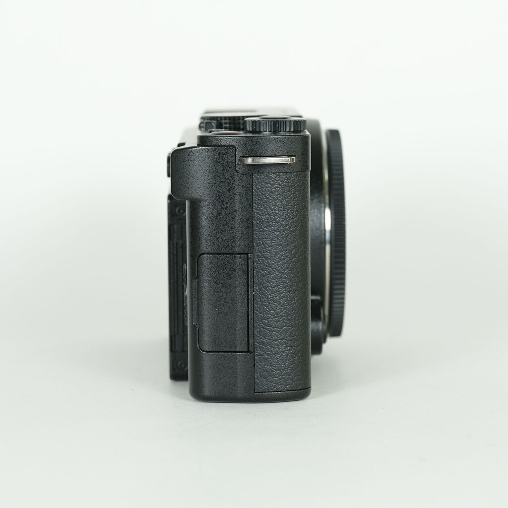 Panasonic LUMIX DC-S9