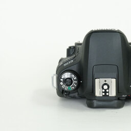 Canon EOS 9000D