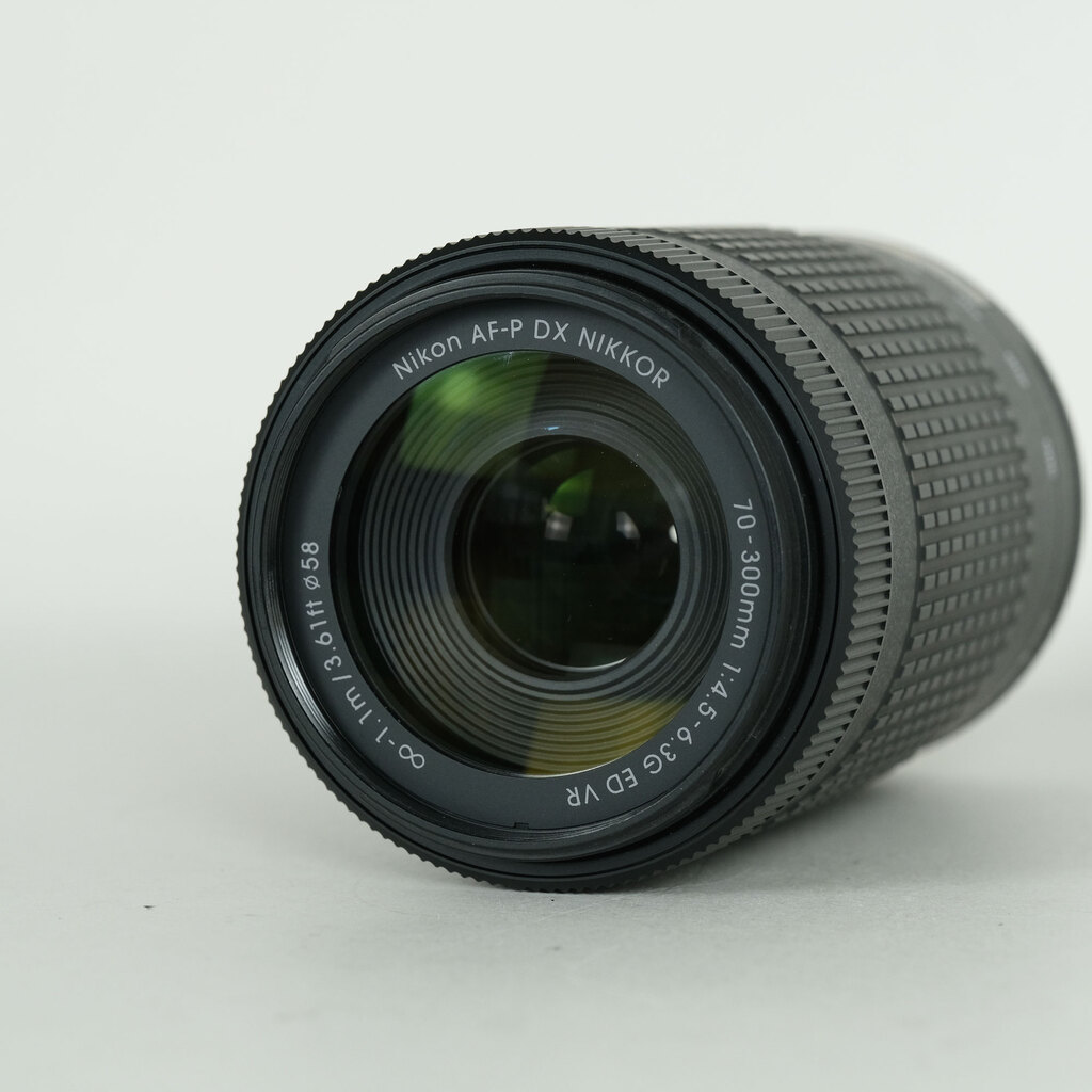 Nikon AF-P DX NIKKOR 70-300mm f/4.5-6.3G ED VR Nikon AF-P DX NIKKOR 70-300mm f/4.5-6.3G ED VR