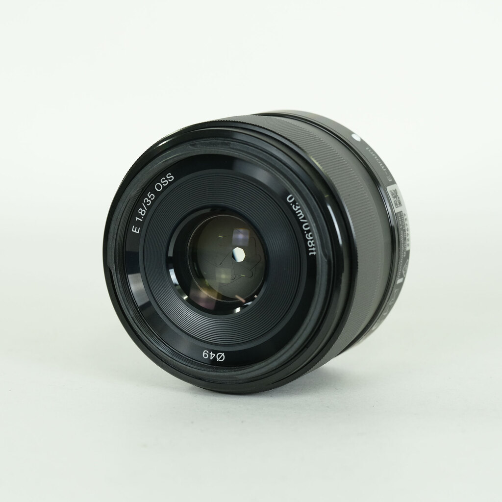 SONY E 35mm F1.8 OSS SEL35F18