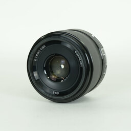 SONY E 35mm F1.8 OSS SEL35F18