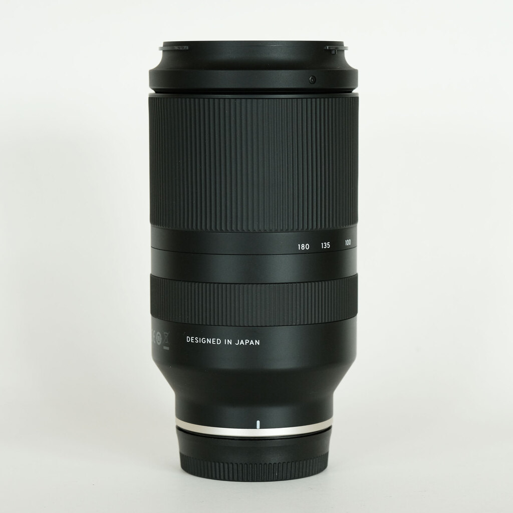 TAMRON 70-180mm F/2.8 Di III VXD (Model A056) [ ソニーE用 ]の出品