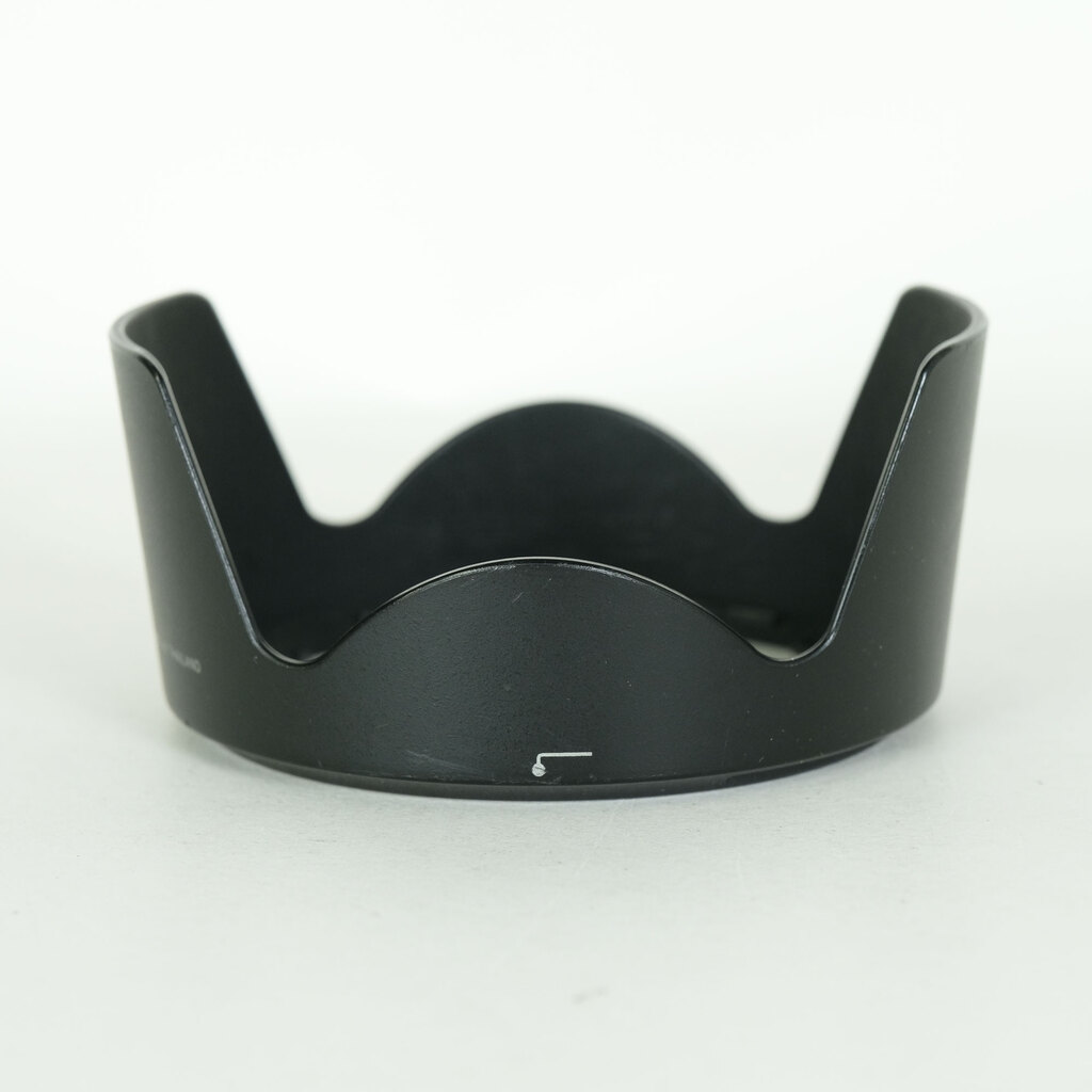 Nikon AF-S DX NIKKOR 18-200mm F3.5-5.6G ED VR II Nikon AF-S DX NIKKOR 18-200mm F3.5-5.6G ED VR II