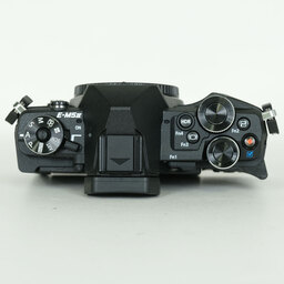 OLYMPUS OM-D E-M5 Mark II