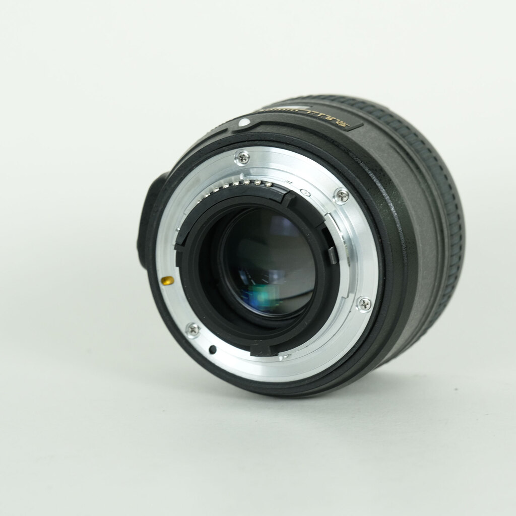 Nikon AF-S NIKKOR 50mm f/1.8G Nikon AF-S NIKKOR 50mm f/1.8G