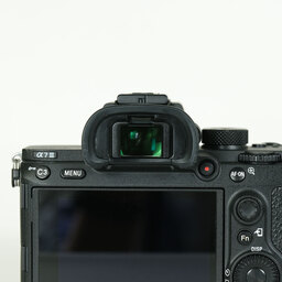 SONY α7 III(ILCE-7M3) SONY α7 III(ILCE-7M3)