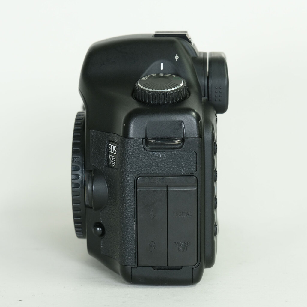 Canon EOS 5D