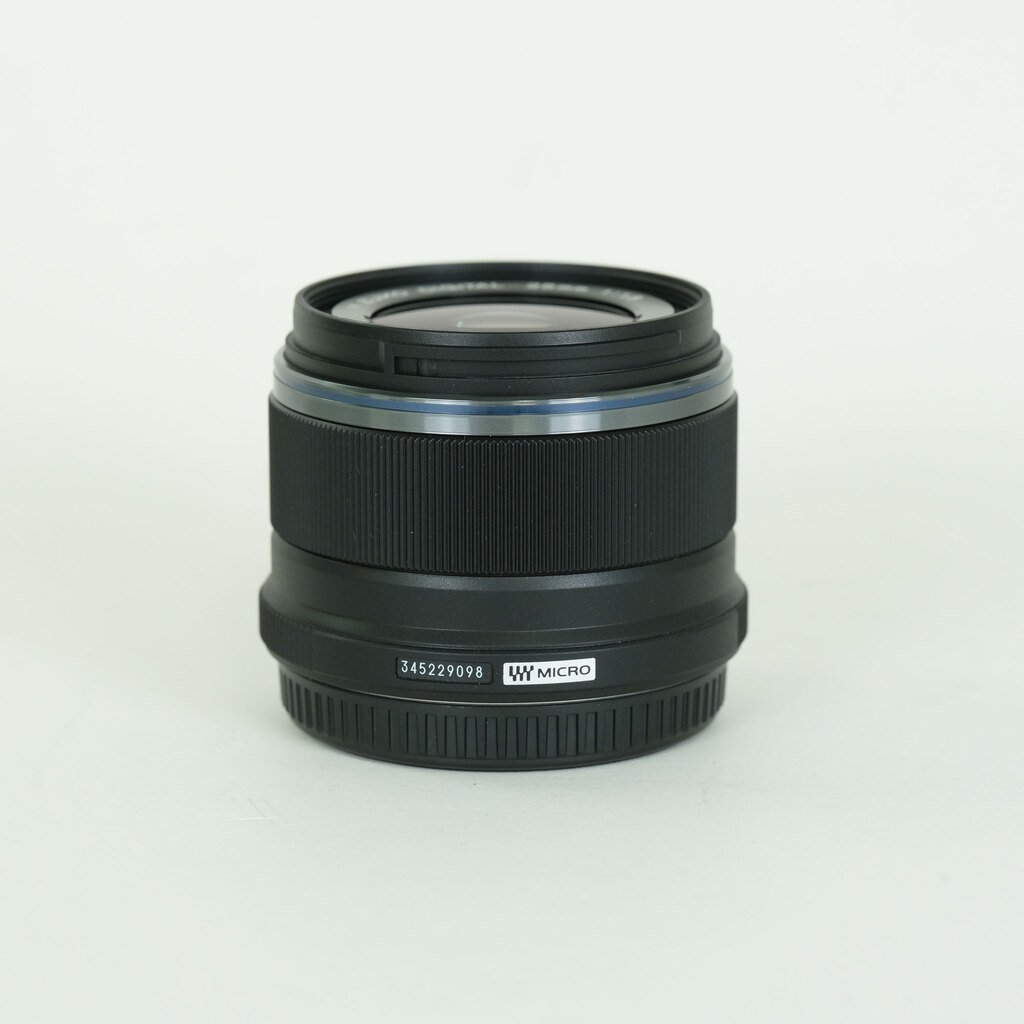 OLYMPUS M.ZUIKO DIGITAL 25mm F1.8 OLYMPUS M.ZUIKO DIGITAL 25mm F1.8