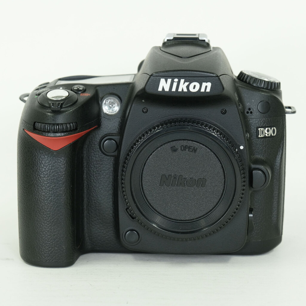 Nikon D90 ボディ