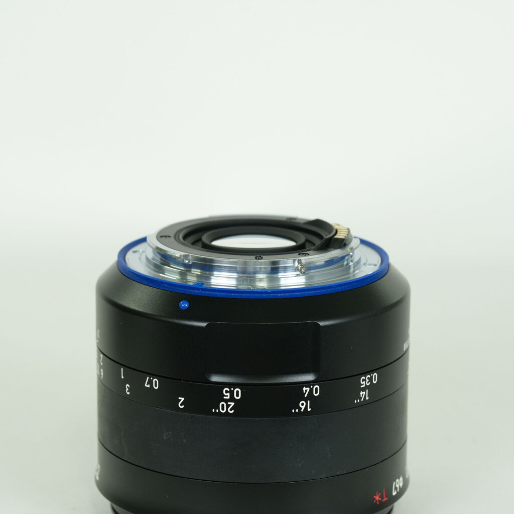 Carl Zeiss Milvus 50mm F2 M ZE [キヤノンEF用]