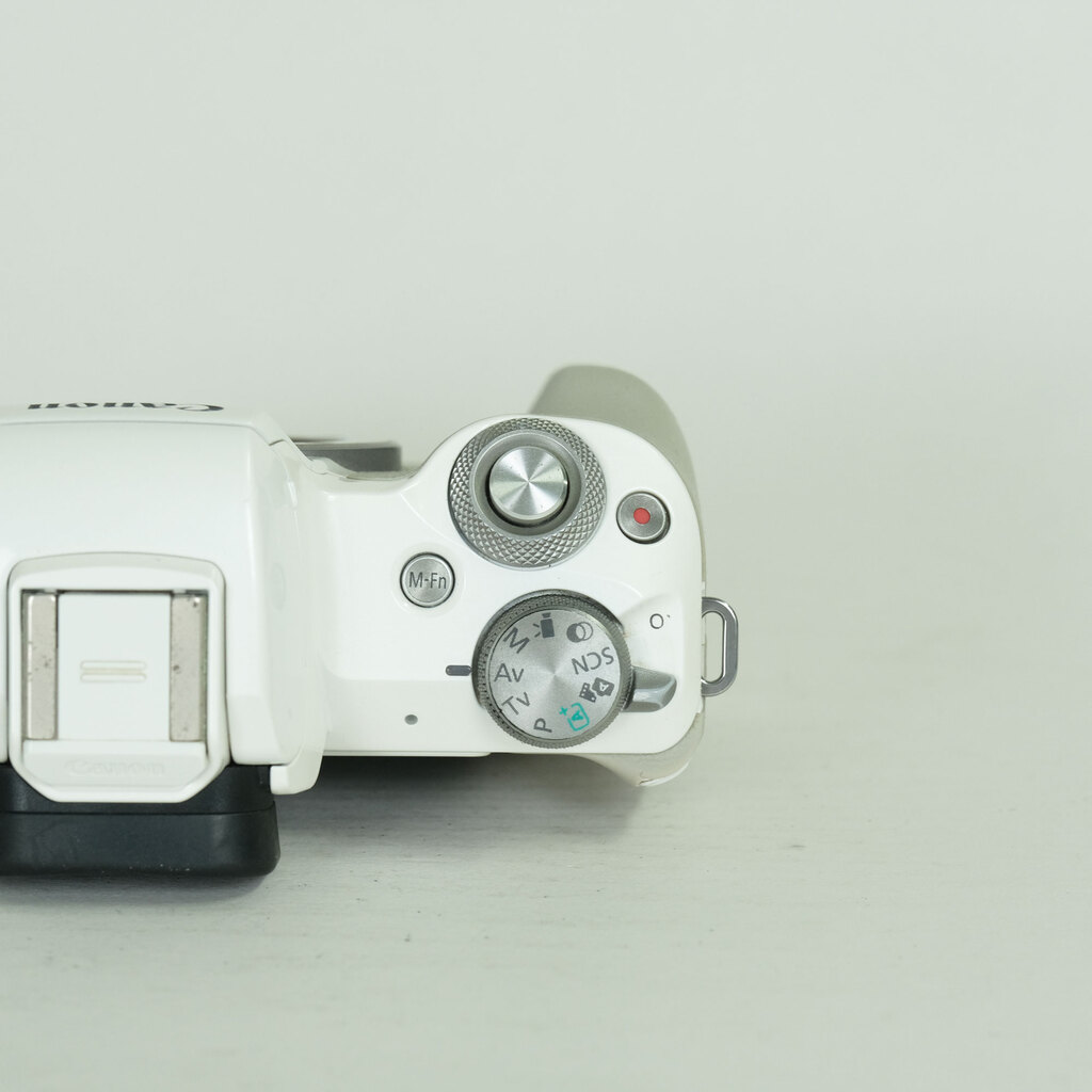 Canon EOS Kiss M