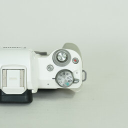 Canon EOS Kiss M